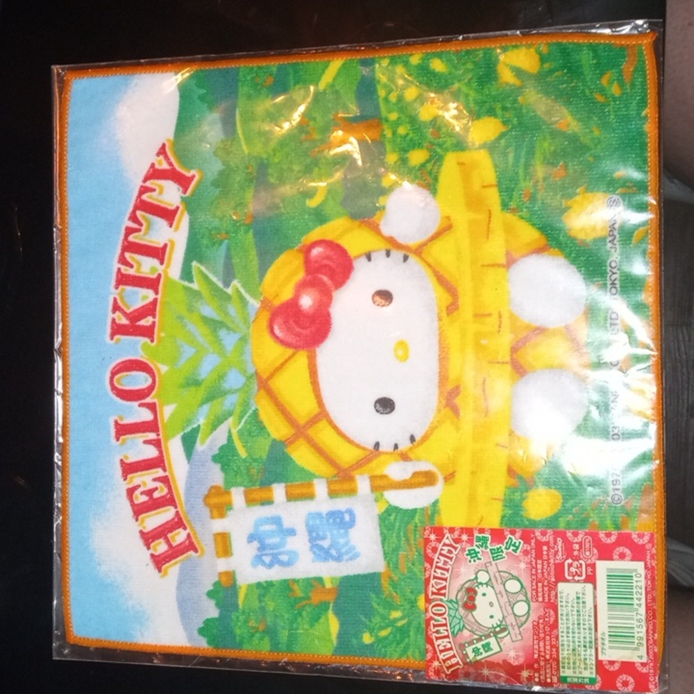 Hello Kitty mini towel collectible